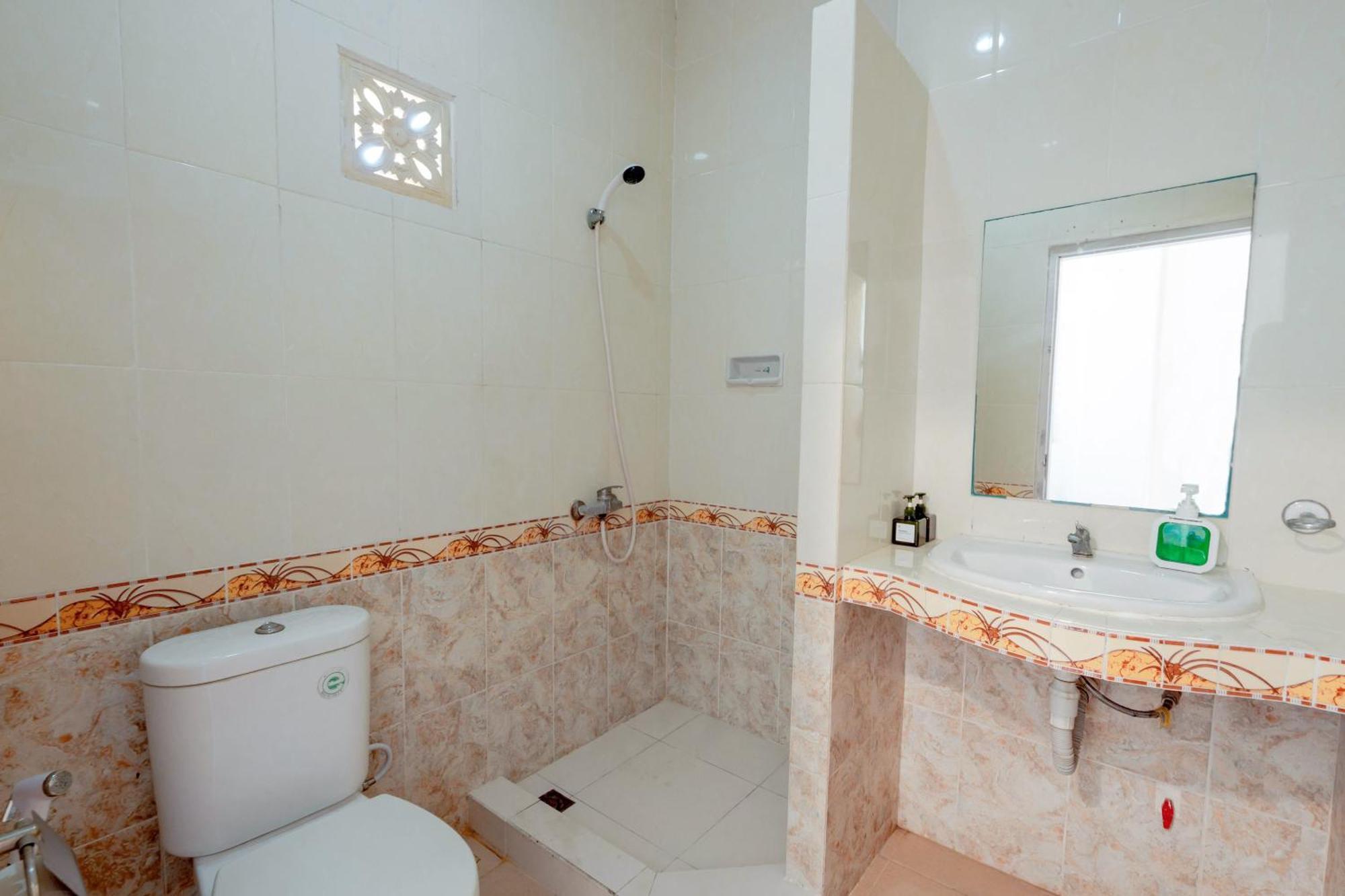 Urbanview Hotel Rasa Sayang Inn Tanjung Benoa Bali Kuta Selatan Extérieur photo