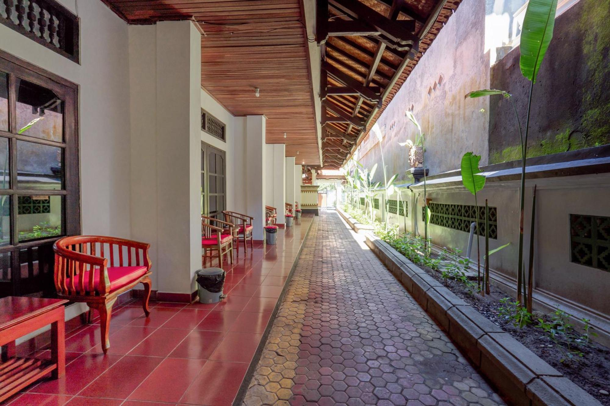Urbanview Hotel Rasa Sayang Inn Tanjung Benoa Bali Kuta Selatan Extérieur photo